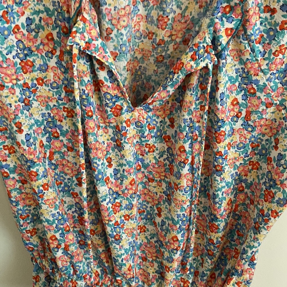 Floral blouse - Picture 3 of 7